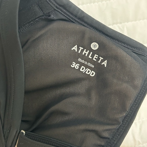 Athleta twist front bikini top with underwire 36D/DD - Picture 6 of 6